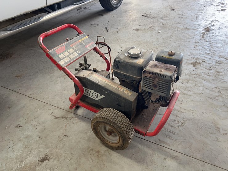 hotsy-pressure-washer-image-3