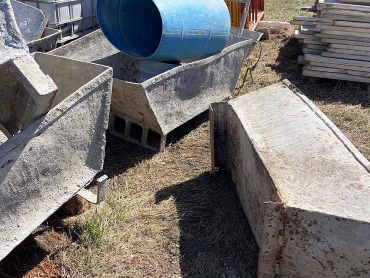 8-concrete-tubs-image-4