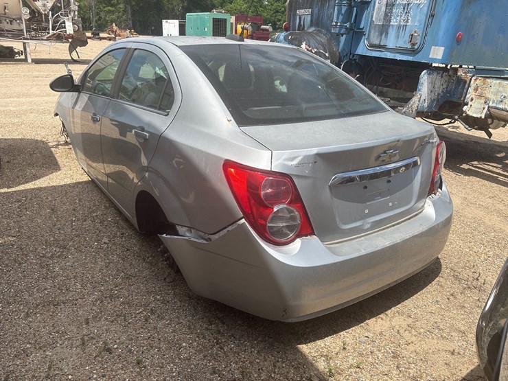 #35542-•-2015-chevrolet-sonic-|-parts-or-repair-|-reconstructed-title-image-4