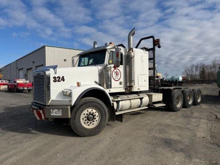 2004-freightliner-fld120-image-1