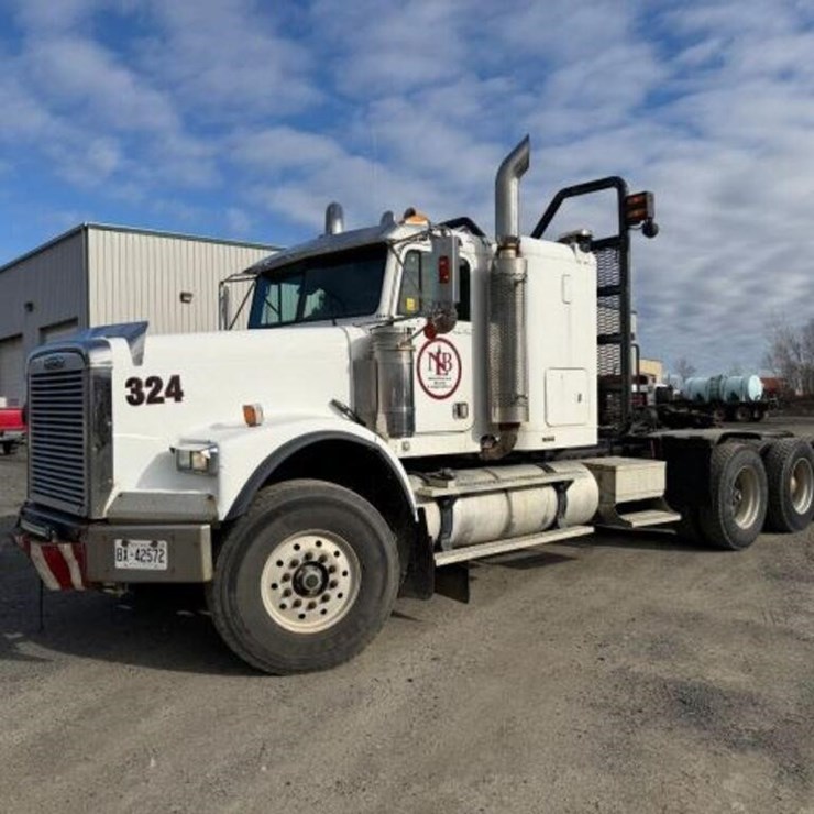 2004 FREIGHTLINER FLD120