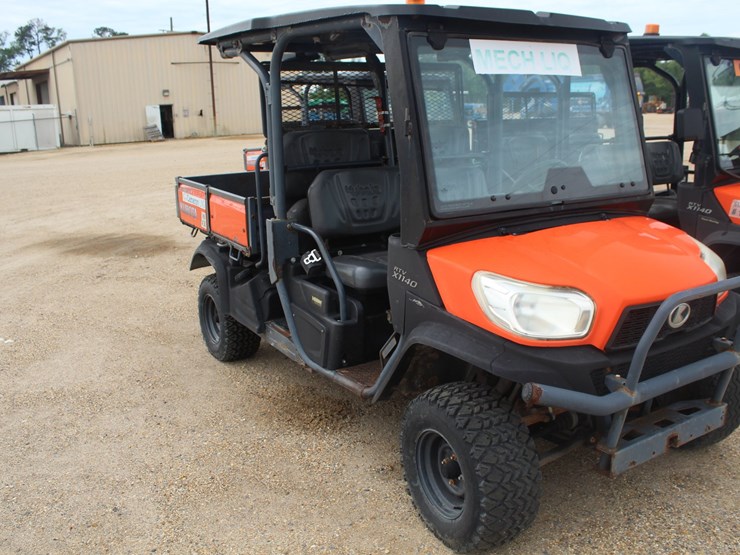 2016-kubota-rtvx1140-image-2