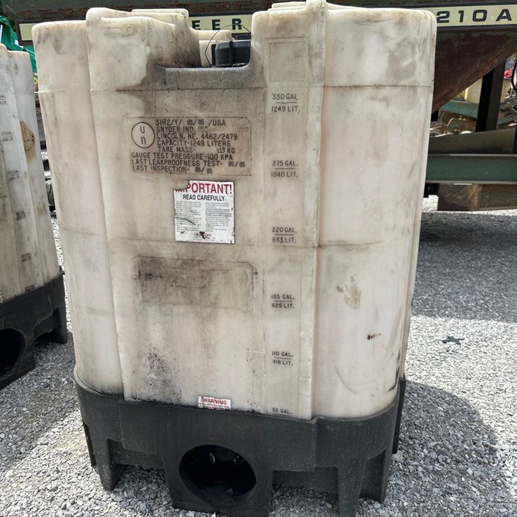 #1612 • 330 Gal Tank