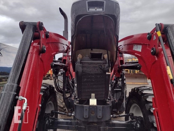 2013-case-ih-farmall-110a-image-28