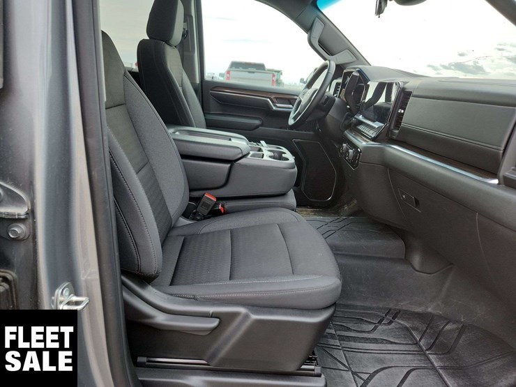 2024-chevrolet-silverado-1500-image-21