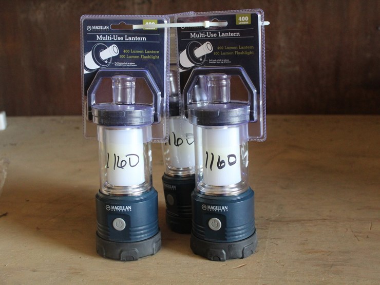 #1160-•-3,-400-lumen-multiuse-lantern-image-1