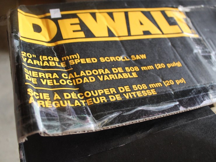 #3406-•-dewalt-dw78-20in-speed-scroll-saw-image-2