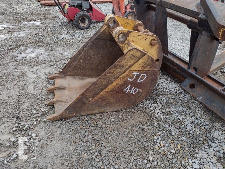 john-deere-410-image-2