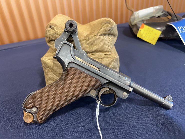 german-luger-dwm-1918-pistol-image-1