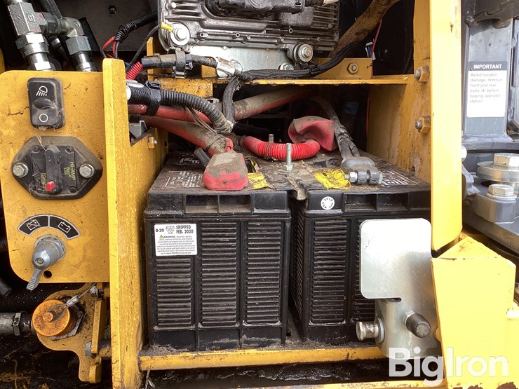 2018-deere-750k-image-15