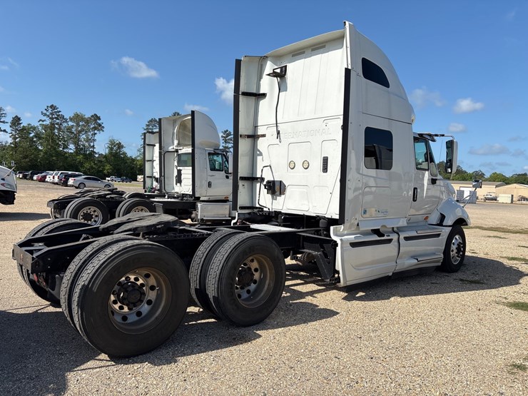 2015-international-prostar-image-3
