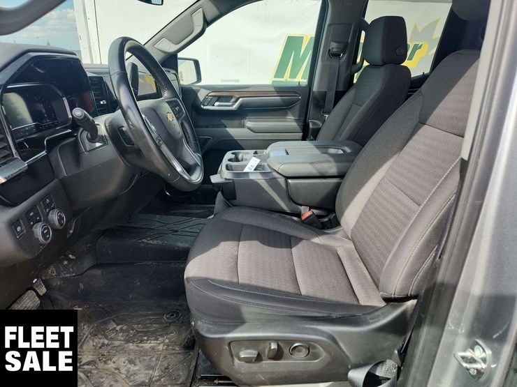 2024-chevrolet-silverado-1500-image-18