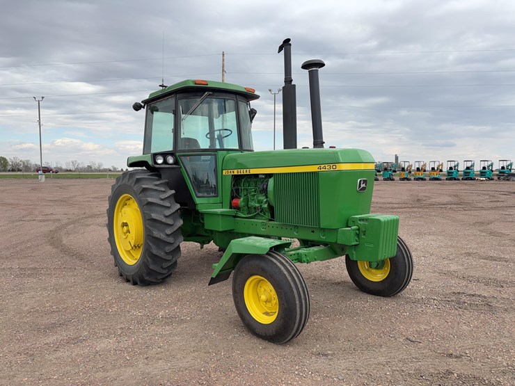 john-deere-4430-image-3