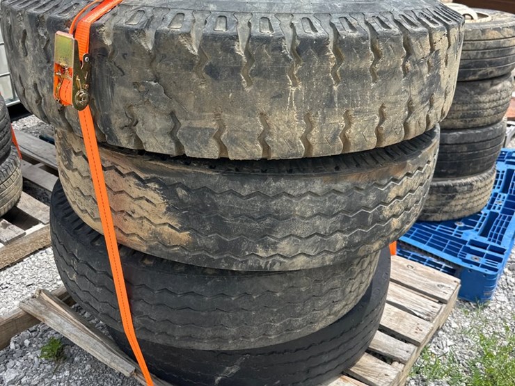 #1617-•-(4)-9.00-20-rims/tires-image-1