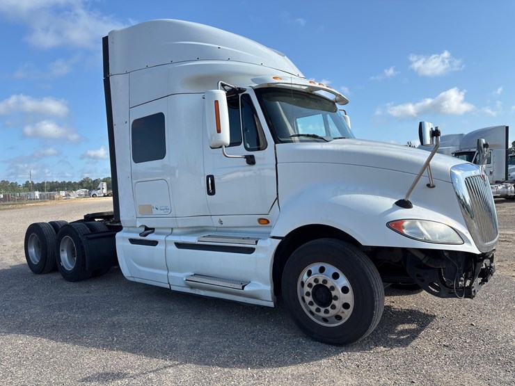2015-international-prostar-image-2