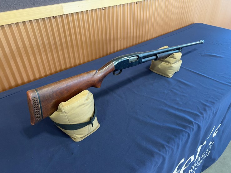 winchester-model-12-shotgun-image-3