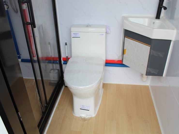 #35789-•-portable-restroom-image-3