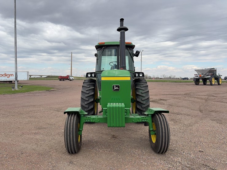 john-deere-4430-image-2