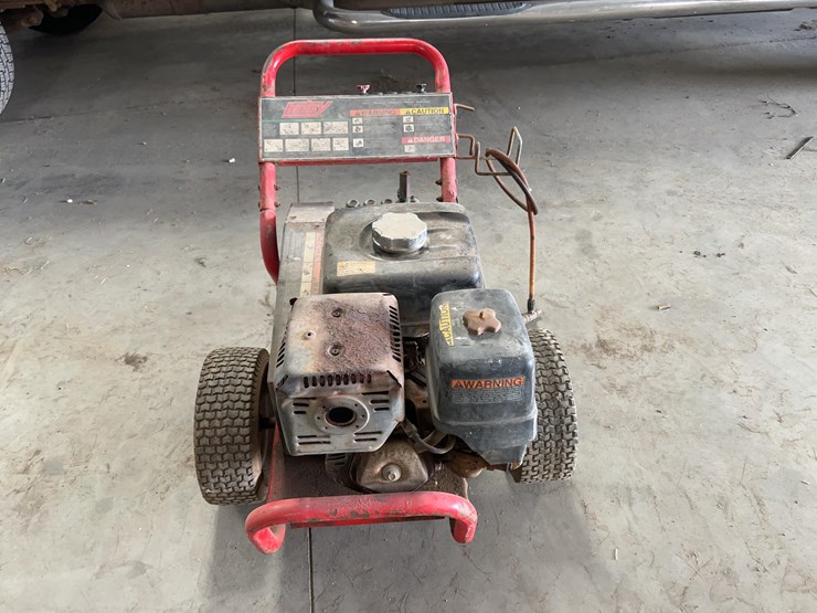 hotsy-pressure-washer-image-2