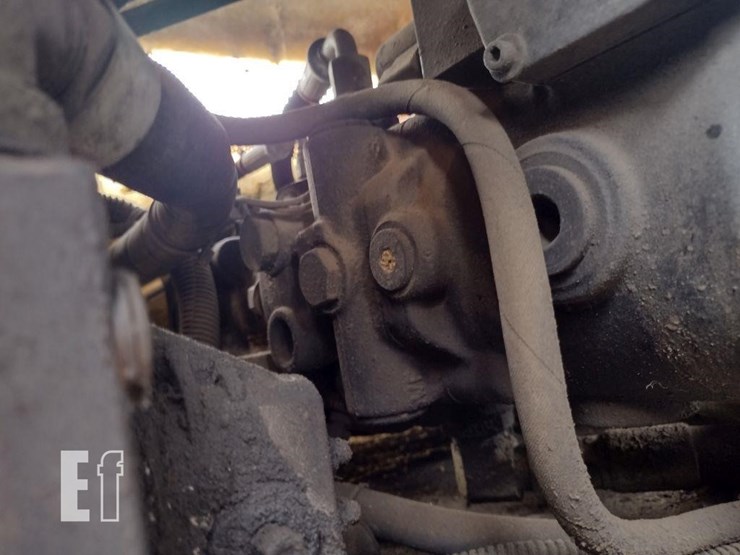 2011-new-holland-t6030-image-20