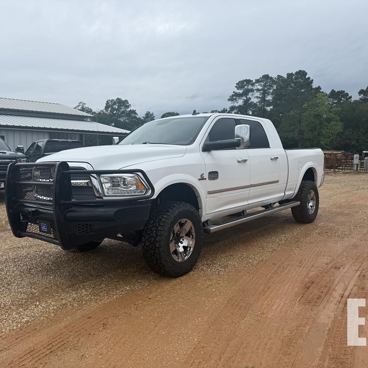 2015 RAM 3500 LARAMIE