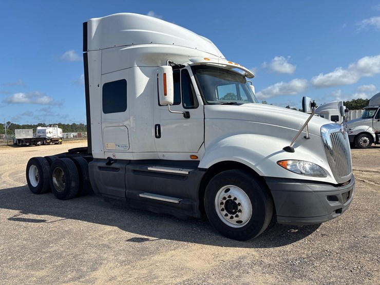 2016-international-prostar-image-2