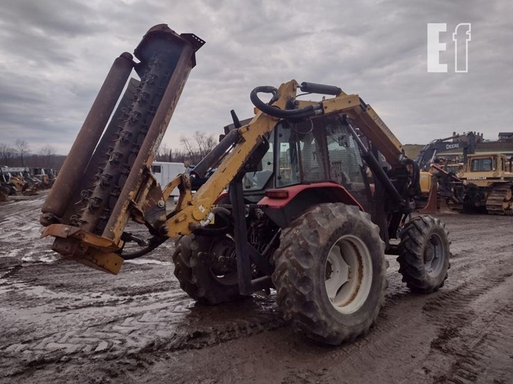 2002-massey-ferguson-4233-image-34