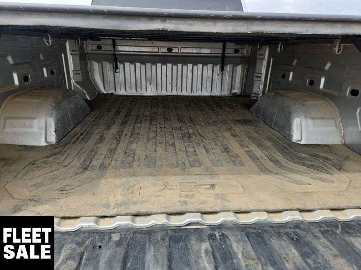 2022-chevrolet-silverado-1500-image-24
