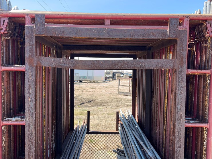 safe-way-scaffolding-on-carrying-cage-image-3