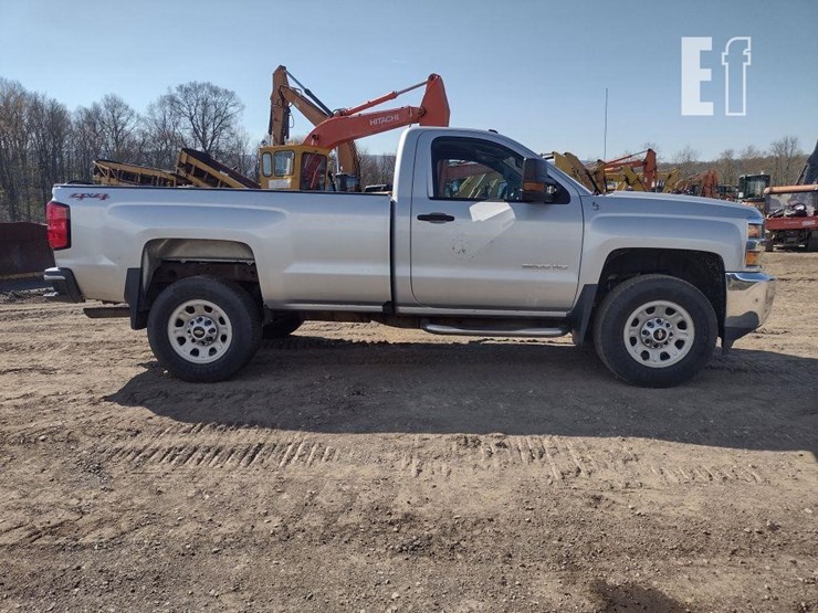 2016-chevrolet-2500hd-image-3