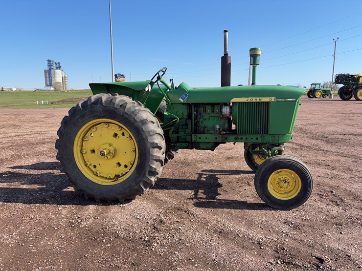 1961-john-deere-3020-image-3