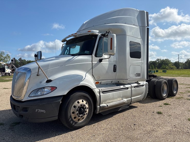 2015-international-prostar-image-1