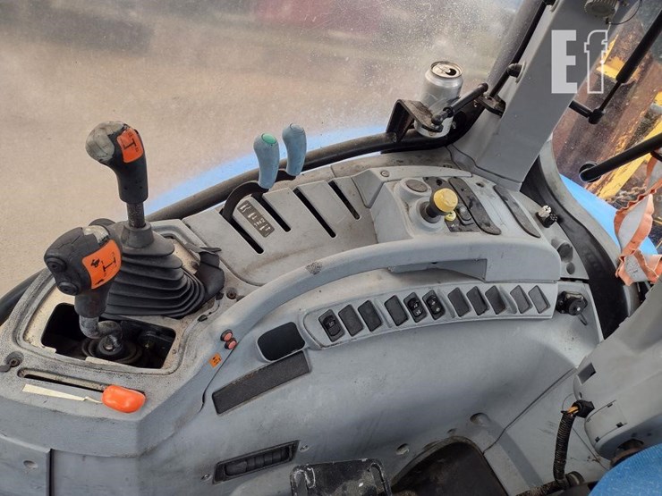 2011-new-holland-t6030-image-7