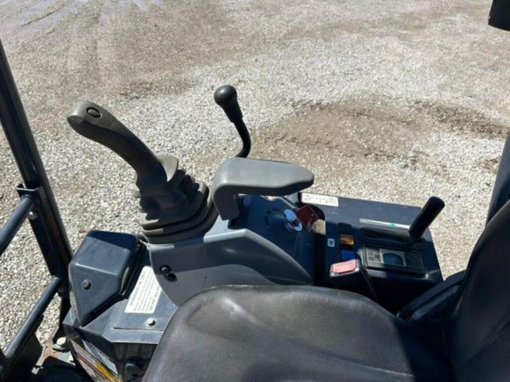 2019-deere-17g-image-15