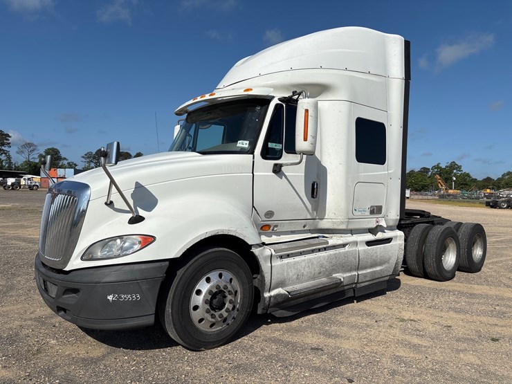 2015-international-prostar-image-1