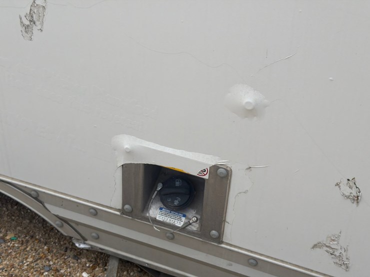 #35729-•-box-body-off-the-back-of-u-haul-truck-image-7