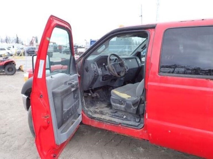 2016-ford-f550-xlt-image-13