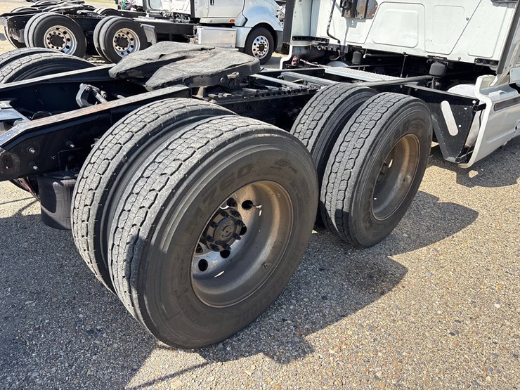 2015-international-prostar-image-7