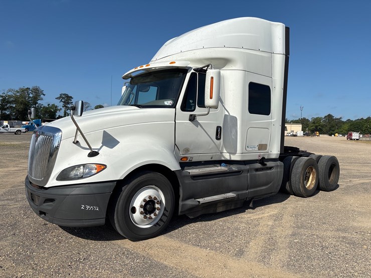 2016-international-prostar-image-1
