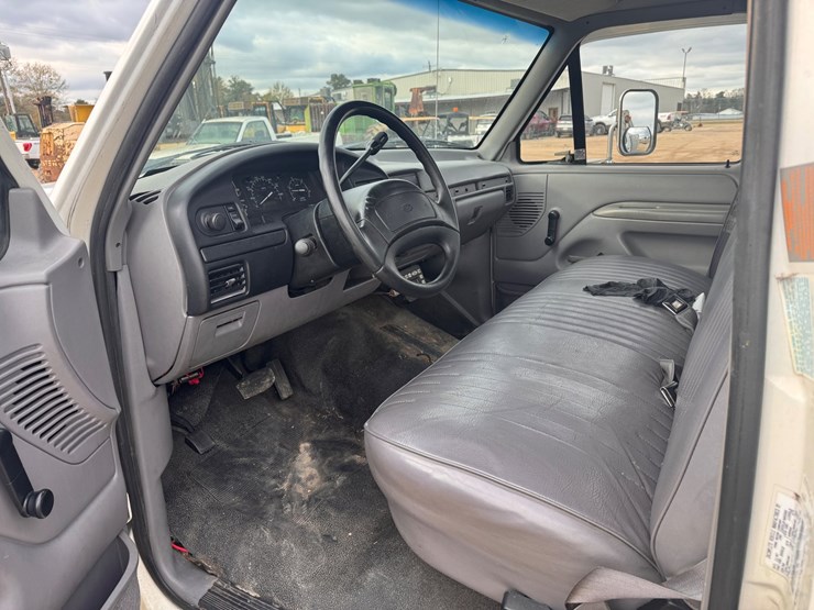 1997-ford-f450-image-17