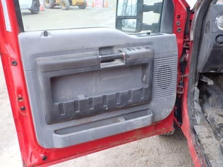 2016-ford-f550-xlt-image-14