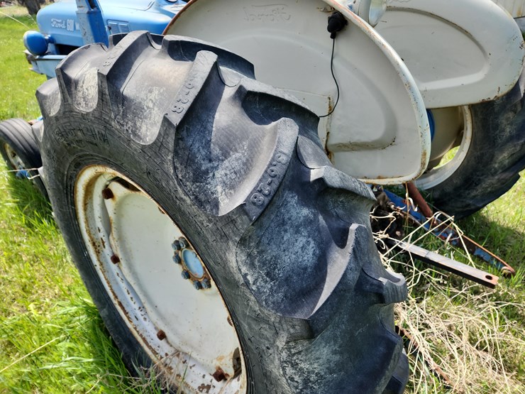 ford-601-workmaster-image-17