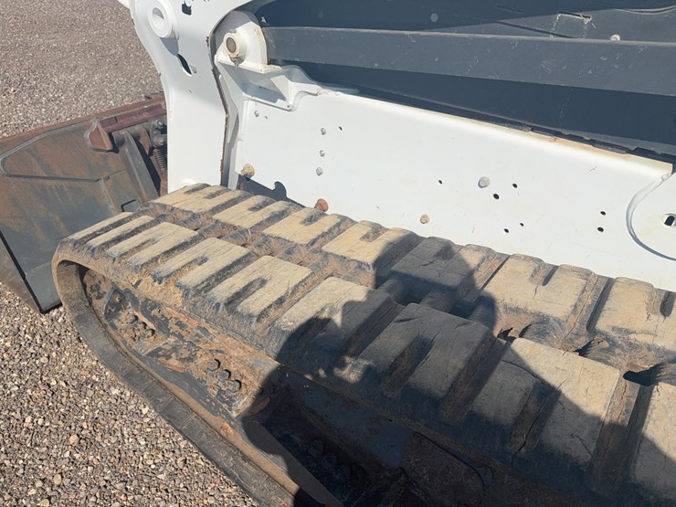 2017-bobcat-t740-image-20