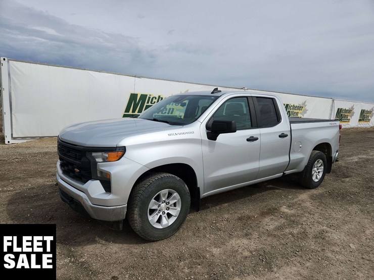 2022-chevrolet-silverado-1500-image-1