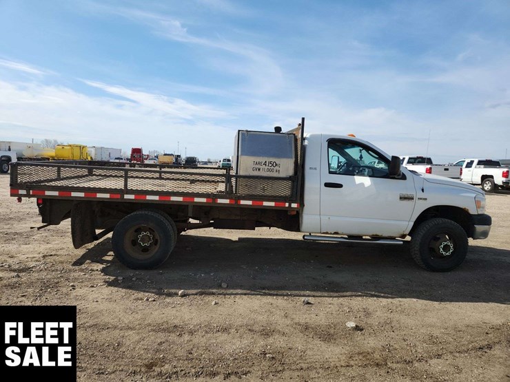 2007-dodge-ram-3500-image-21