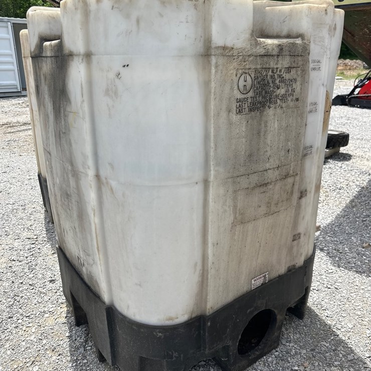 #1611 • 330 Gal tank