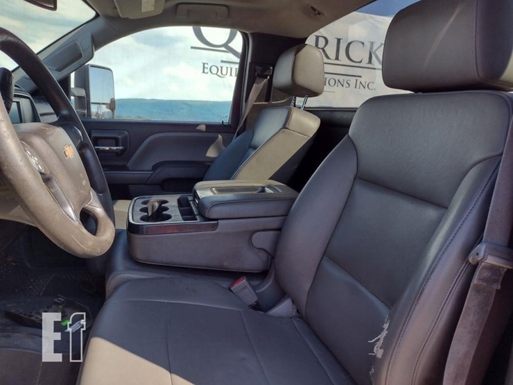 2016-chevrolet-2500hd-image-14