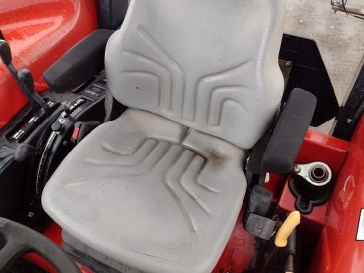 2013-case-ih-farmall-110a-image-9