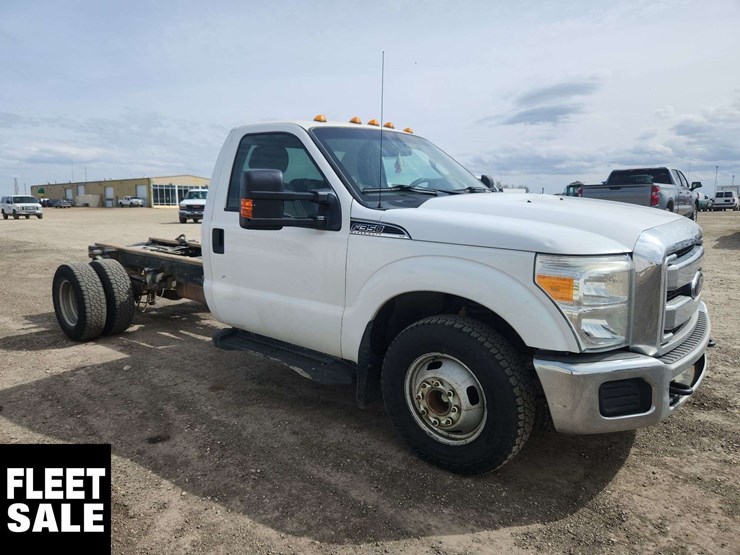 2012-ford-f350-xlt-image-2