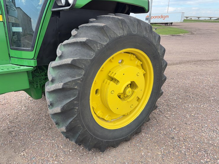 john-deere-4430-image-33